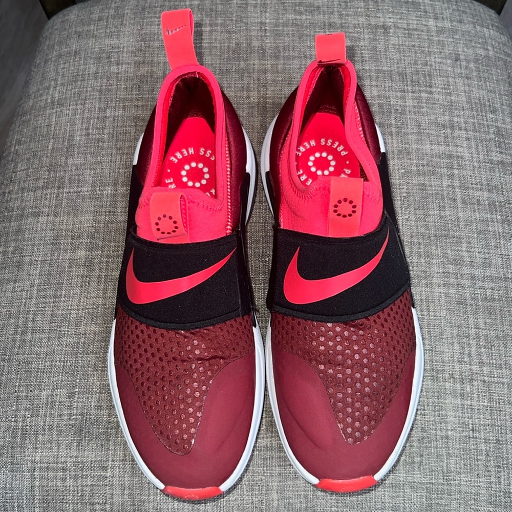 Nike Joyride Big Girl Burgundy and Black Size 4.5 Sneakers Running Shoes